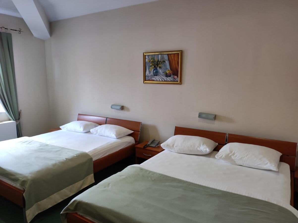 Hotel Bacchus 利夫诺 外观 照片