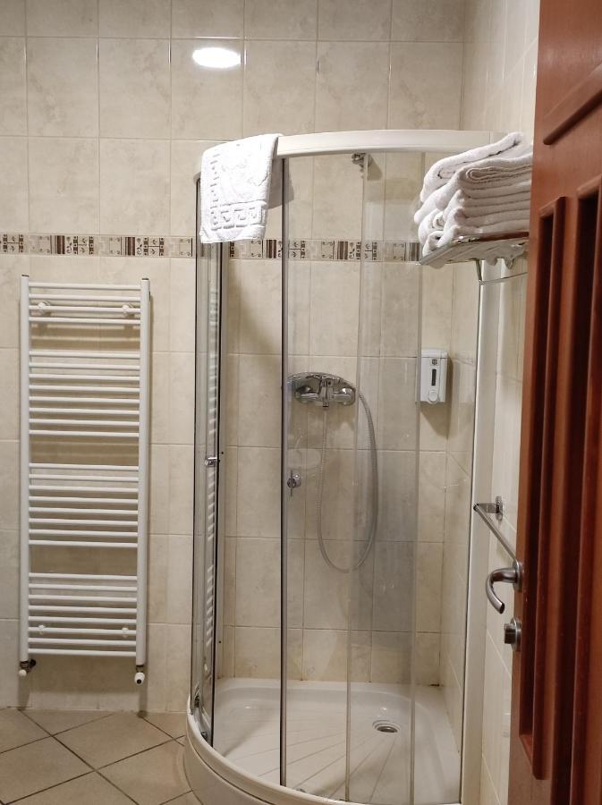 Hotel Bacchus 利夫诺 外观 照片