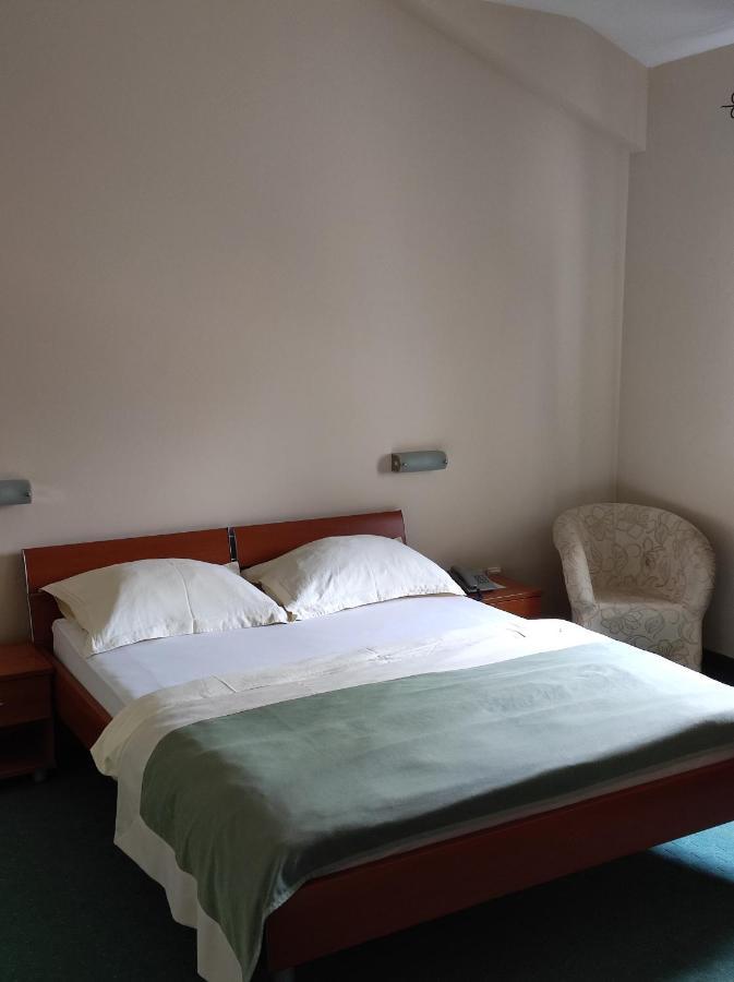 Hotel Bacchus 利夫诺 外观 照片