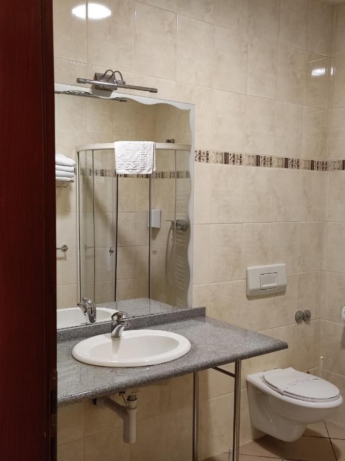 Hotel Bacchus 利夫诺 外观 照片